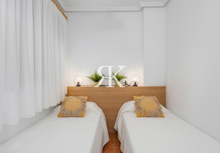 Segunda mano - Apartamento  - Guardamar del Segura - Pueblo