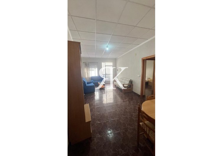 Wiederverkauf - town house - Torrevieja - Estacion De Autobuses