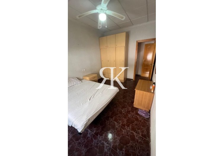 Wiederverkauf - town house - Torrevieja - Estacion De Autobuses