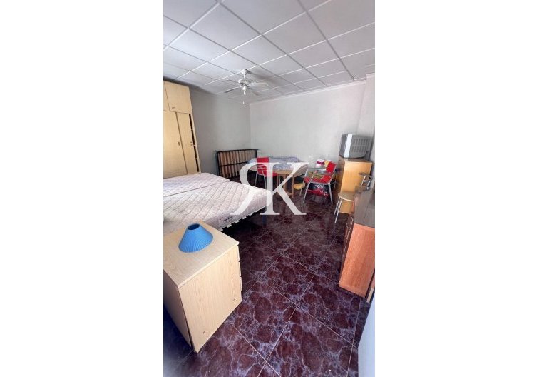 Wiederverkauf - town house - Torrevieja - Estacion De Autobuses