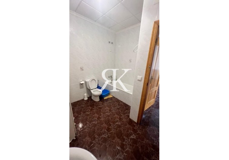 Wiederverkauf - town house - Torrevieja - Estacion De Autobuses