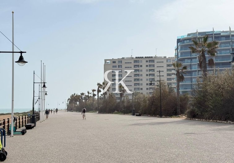 Revente - Appartement - Orihuela Costa - Punta Prima