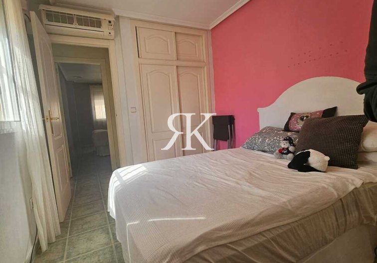 Resale - villa - Guardamar del Segura - Campomar