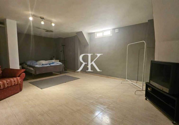 Resale - villa - Guardamar del Segura - Campomar