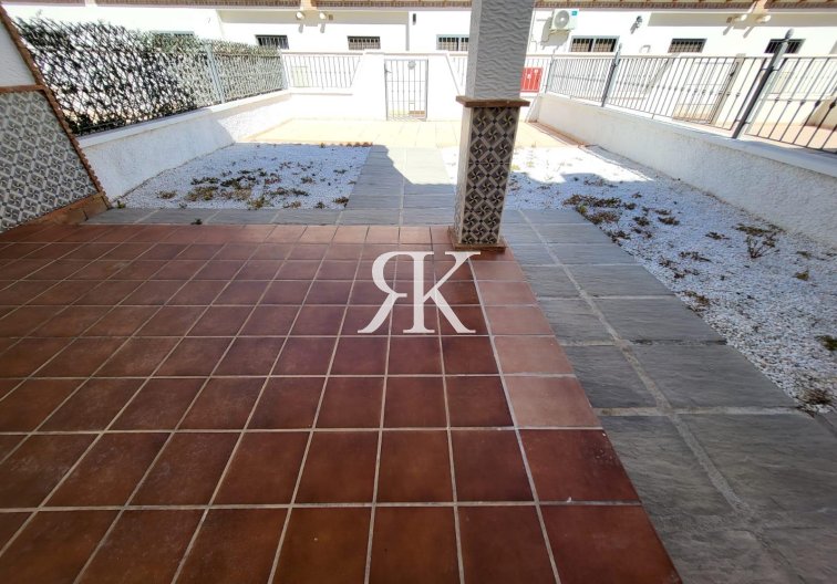 Resale - villa - San Miguel de Salinas - Cerro Del Sol