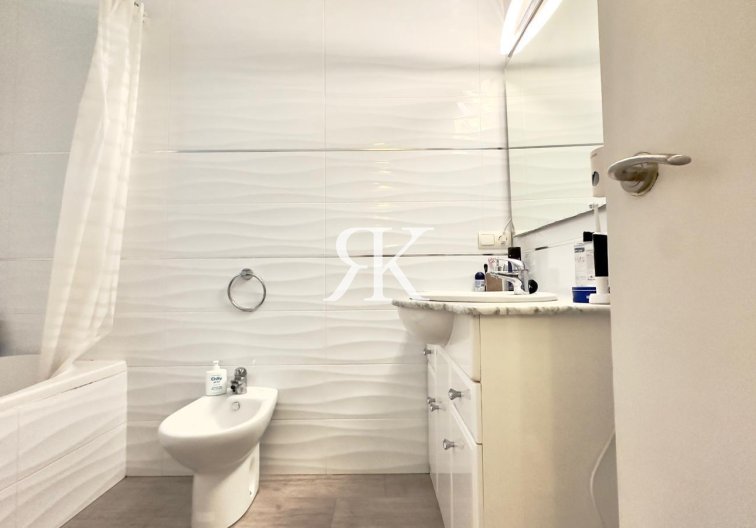 Segunda mano - Apartamento  - Torrevieja - Centro