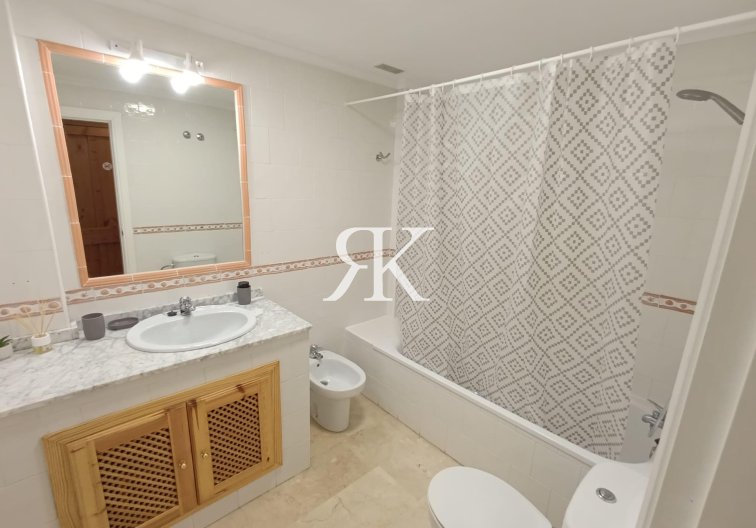 Resale - Apartment - Villamartin - Costa Blanca