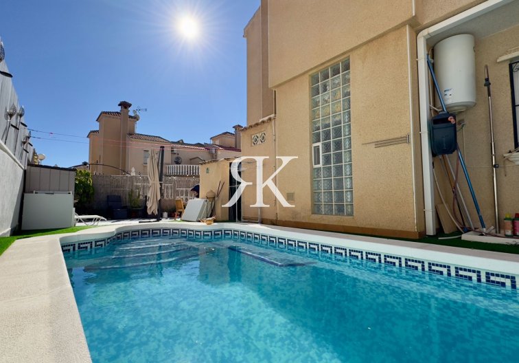 Wiederverkauf - villa - Orihuela Costa - Costa Blanca