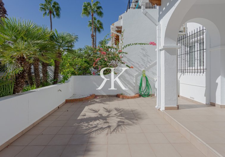 Revente - villa - Orihuela Costa - Costa Blanca