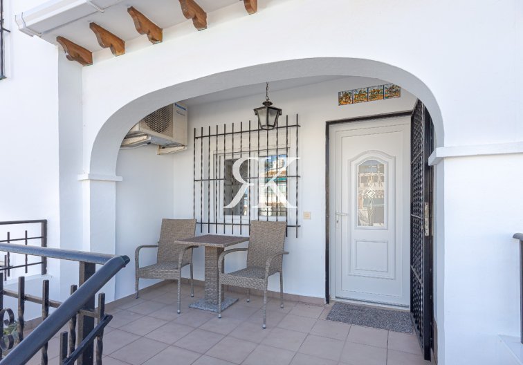 Revente - villa - Orihuela Costa - Costa Blanca