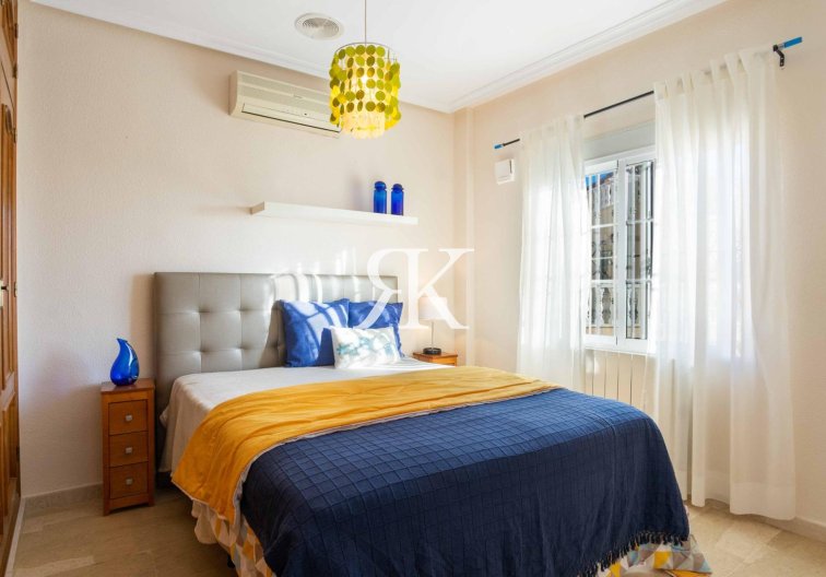 Revente - villa - Orihuela Costa - Los Almendros-la Florida