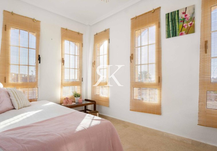 Revente - villa - Orihuela Costa - Los Almendros-la Florida