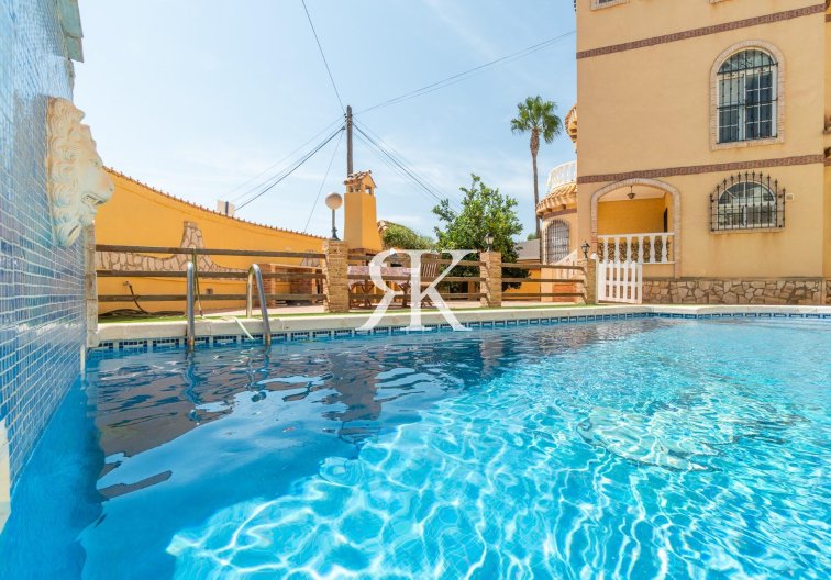 Revente - villa - Orihuela Costa - Los Almendros-la Florida