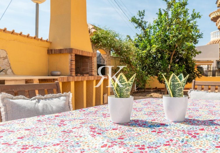 Revente - villa - Orihuela Costa - Los Almendros-la Florida