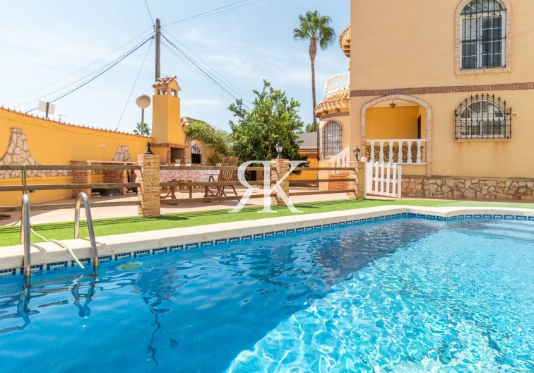 Revente - villa - Orihuela Costa - Los Almendros-la Florida