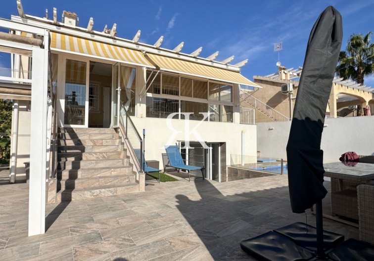 Revente - villa - Orihuela Costa - Costa Blanca