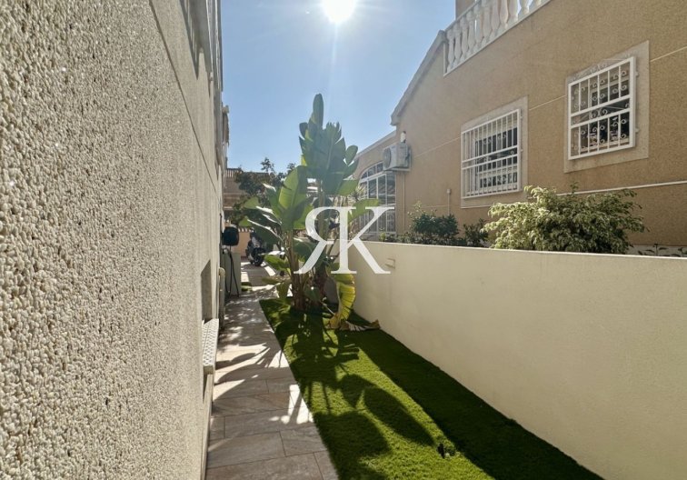 Revente - villa - Orihuela Costa - Costa Blanca