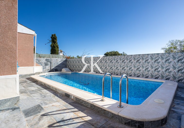 Revente - villa - Torrevieja - Costa Blanca