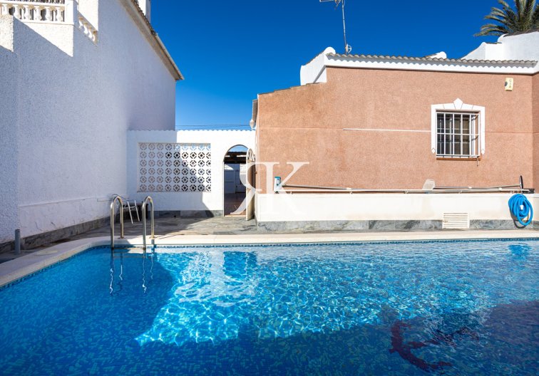 Revente - villa - Torrevieja - Costa Blanca
