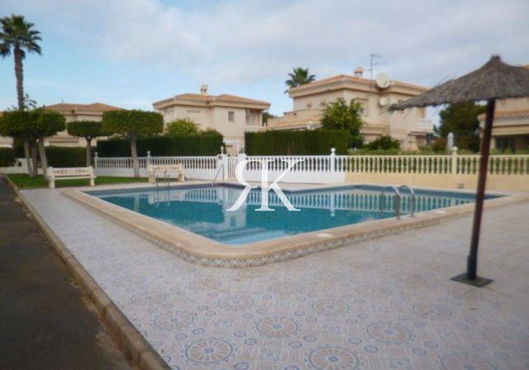 Wiederverkauf - villa - Playa Flamenca - Costa Blanca