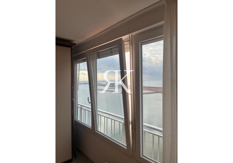 Segunda mano - Apartamento  - Torrevieja - El Acequión - Los Náufragos