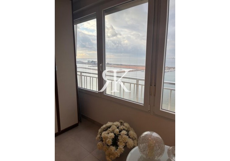 Segunda mano - Apartamento  - Torrevieja - El Acequión - Los Náufragos