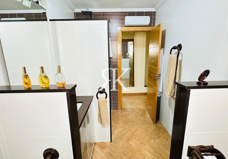 Revente - Appartement - Torrevieja - Centro