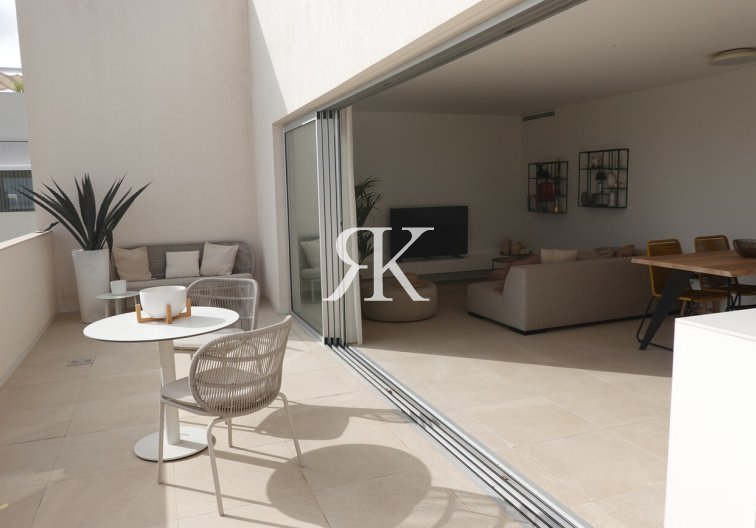 Revente - Apartment Penthouse - Torrevieja - Los Balcones 