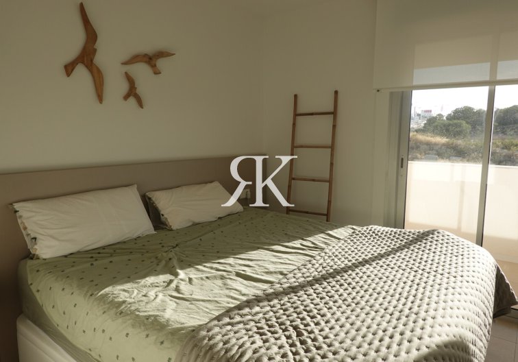 Revente - Apartment Penthouse - Torrevieja - Los Balcones 