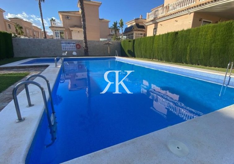 Wiederverkauf - villa - Orihuela Costa - Costa Blanca