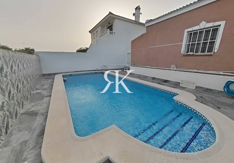 Wiederverkauf - villa - Torrevieja - San Luis