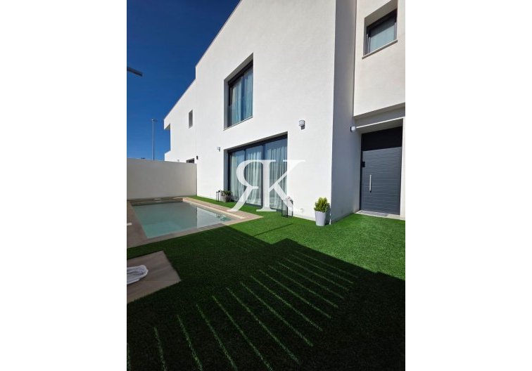 Segunda mano - villa - Benijofar