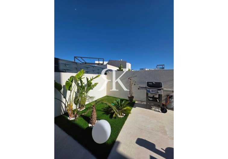 Segunda mano - villa - Benijofar