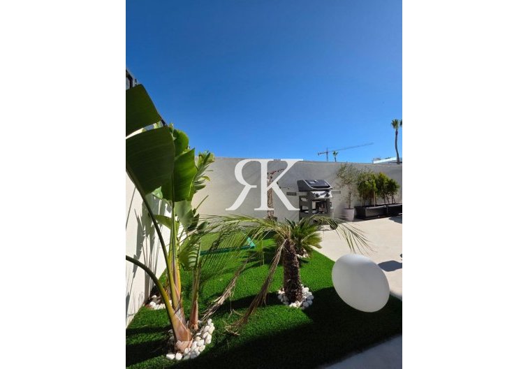 Segunda mano - villa - Benijofar