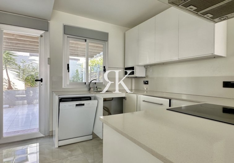 Revente - villa - Orihuela Costa - Costa Blanca