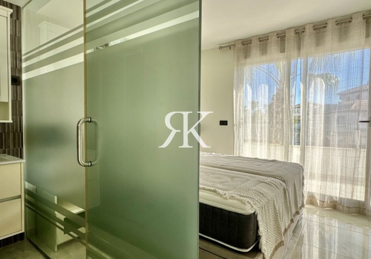 Revente - villa - Orihuela Costa - Costa Blanca