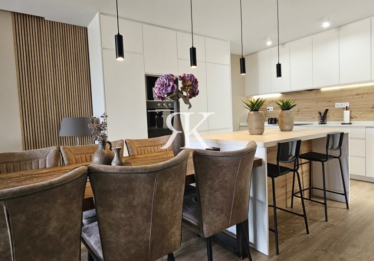 Revente - villa - Dolores - Sector 4