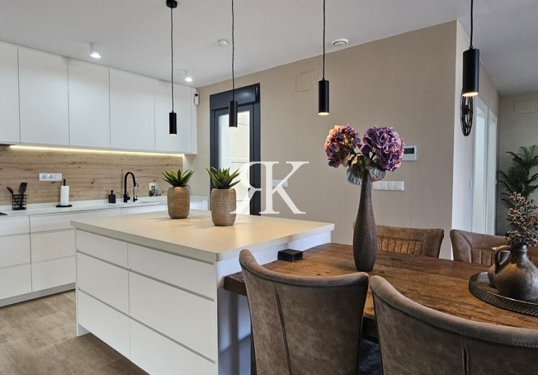 Revente - villa - Dolores - Sector 4