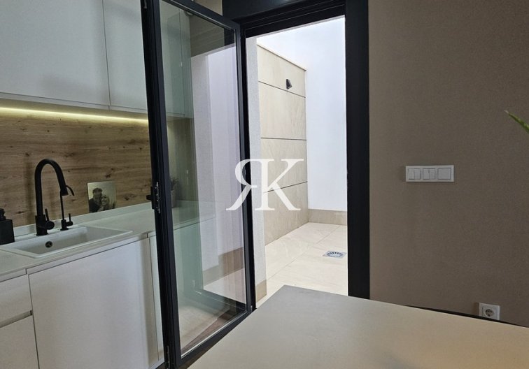 Revente - villa - Dolores - Sector 4