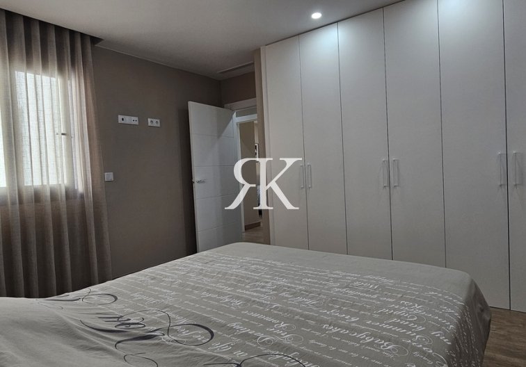 Revente - villa - Dolores - Sector 4