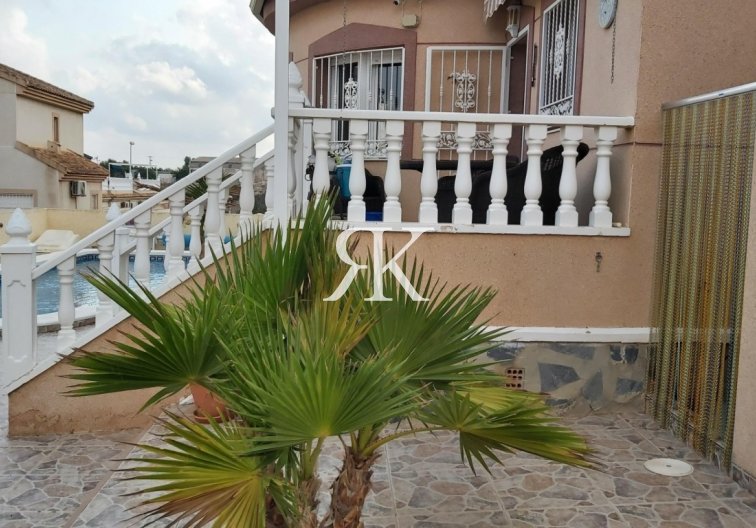 Segunda mano - villa - Benimar - Costa Blanca