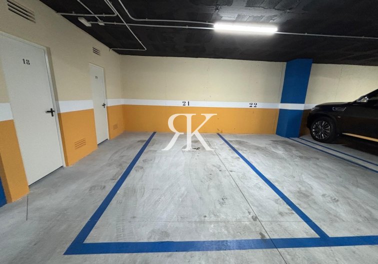 Segunda mano - Apartamento  - Torrevieja - Estacion De Autobuses