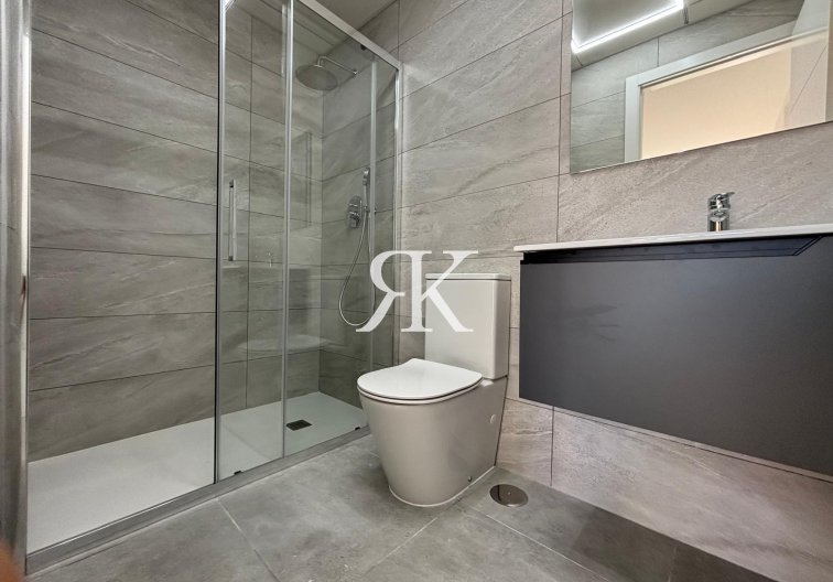 Segunda mano - Apartamento  - Torrevieja - Estacion De Autobuses