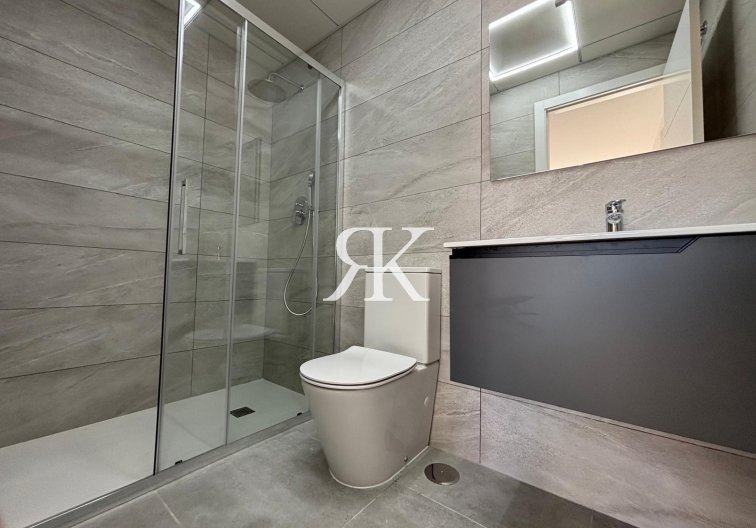 Segunda mano - Apartamento  - Torrevieja - Estacion De Autobuses