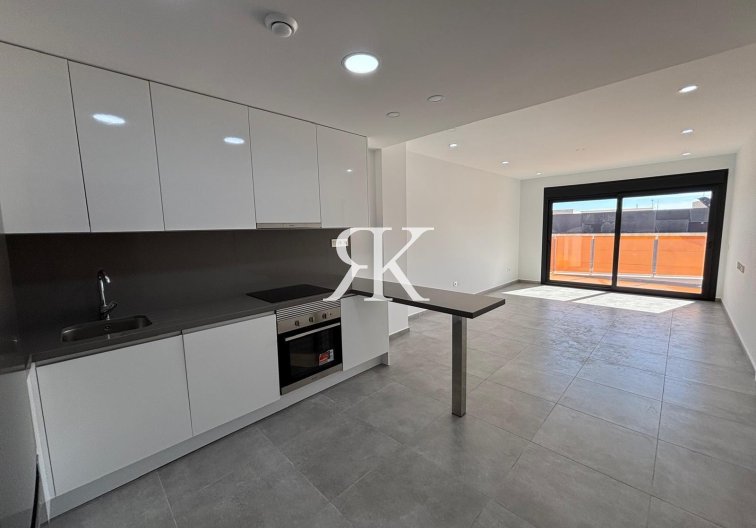 Segunda mano - Apartamento  - Torrevieja - Estacion De Autobuses