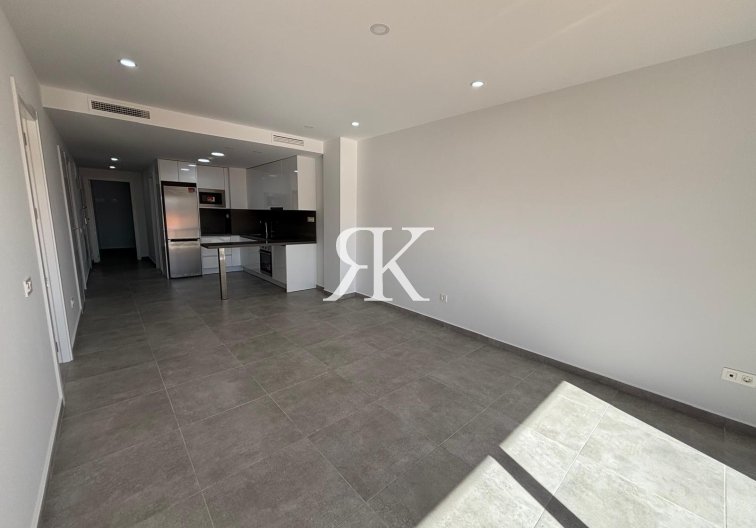 Segunda mano - Apartamento  - Torrevieja - Estacion De Autobuses