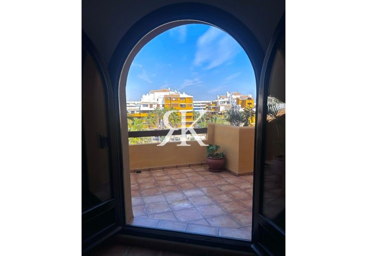 Resale - Apartment - Torrevieja - Punta Prima
