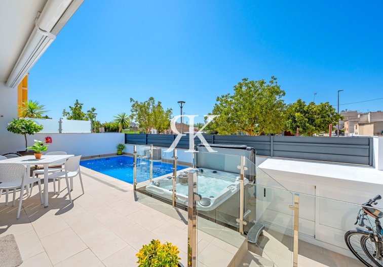 Herverkoop - town house - Formentera del Segura - Costa Blanca