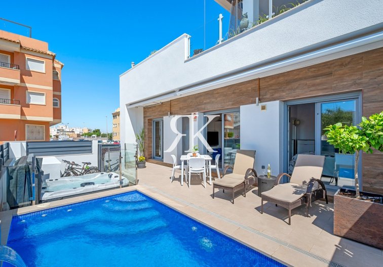 Herverkoop - town house - Formentera del Segura - Costa Blanca