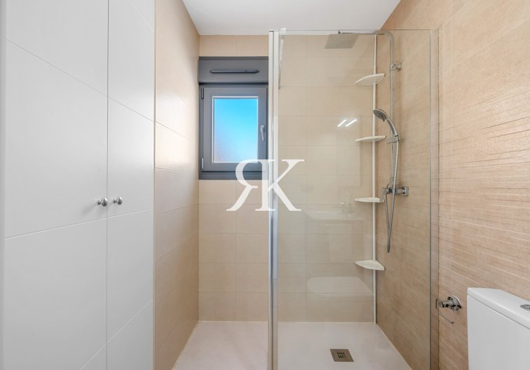 Herverkoop - town house - Formentera del Segura - Costa Blanca